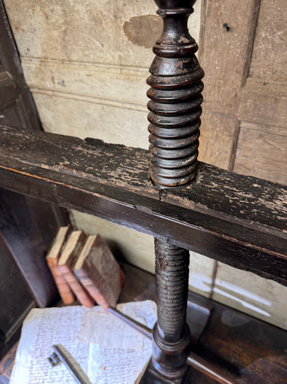 A provincial George III linen press with screw mechanism