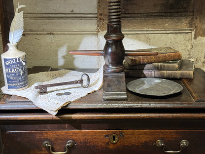 A provincial George III linen press with screw mechanism