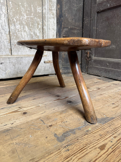 18th century vernacular oak stool with hedgerow splayed legs and blacksmith repairs c. 1790