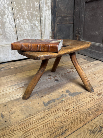 18th century vernacular oak stool with hedgerow splayed legs and blacksmith repairs c. 1790