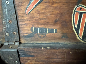 An early 19th century Anglo-American seaman's chest