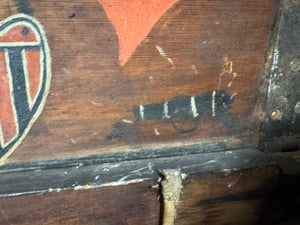 An early 19th century Anglo-American seaman's chest
