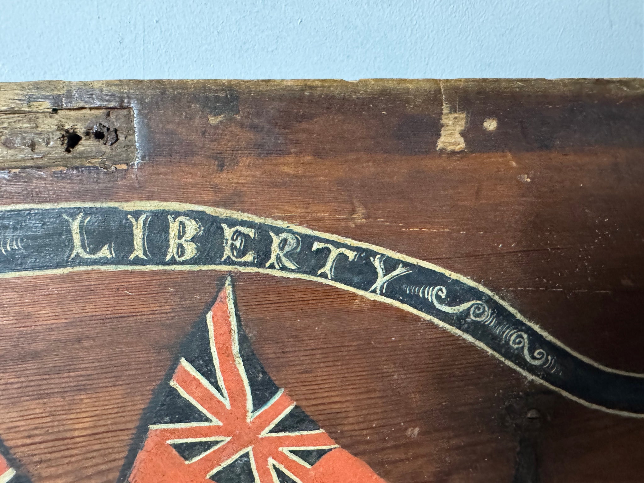 An early 19th century Anglo-American seaman's chest