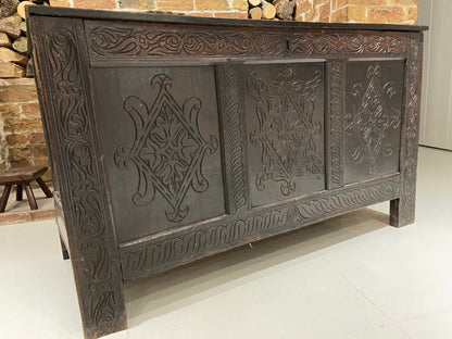17th century joined oak chest, Exeter chest with Thomas Dennis connections
