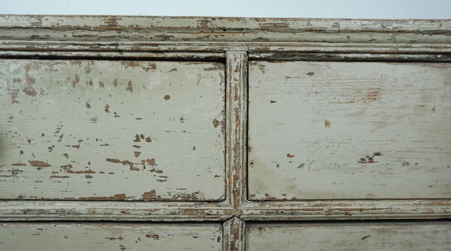 Large Regency chest of drawers in original paint