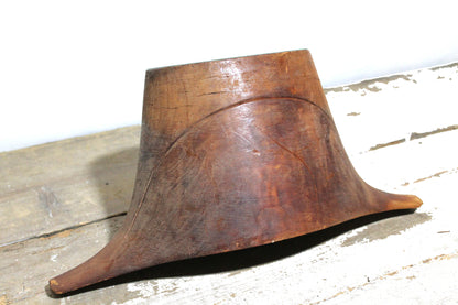 19th century British naval bicorn hat block from a Manchester makers