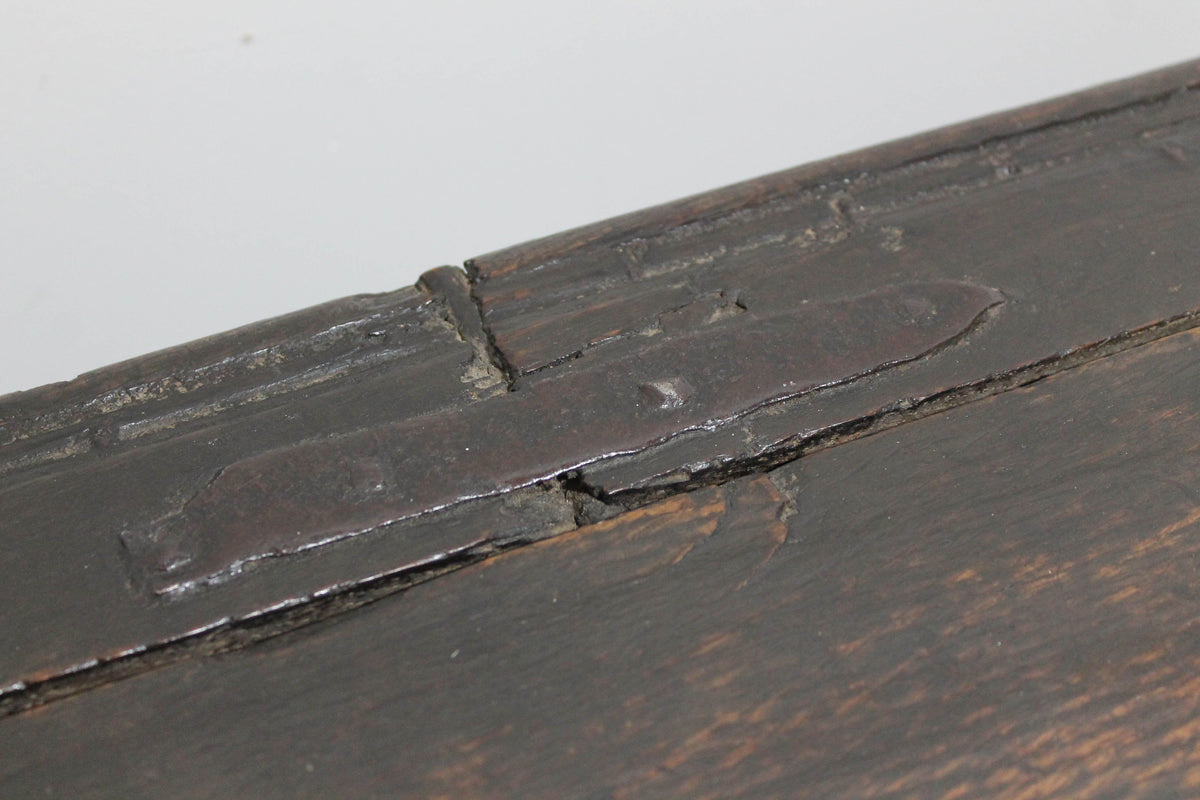 Late 17th century simple English oak boarded chest