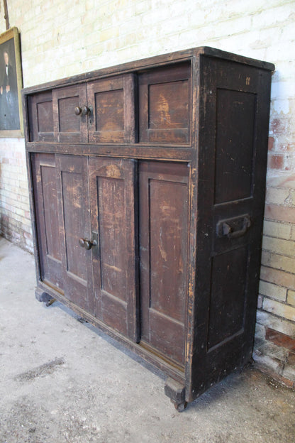 Large Georgian huffer cupboard from a country house