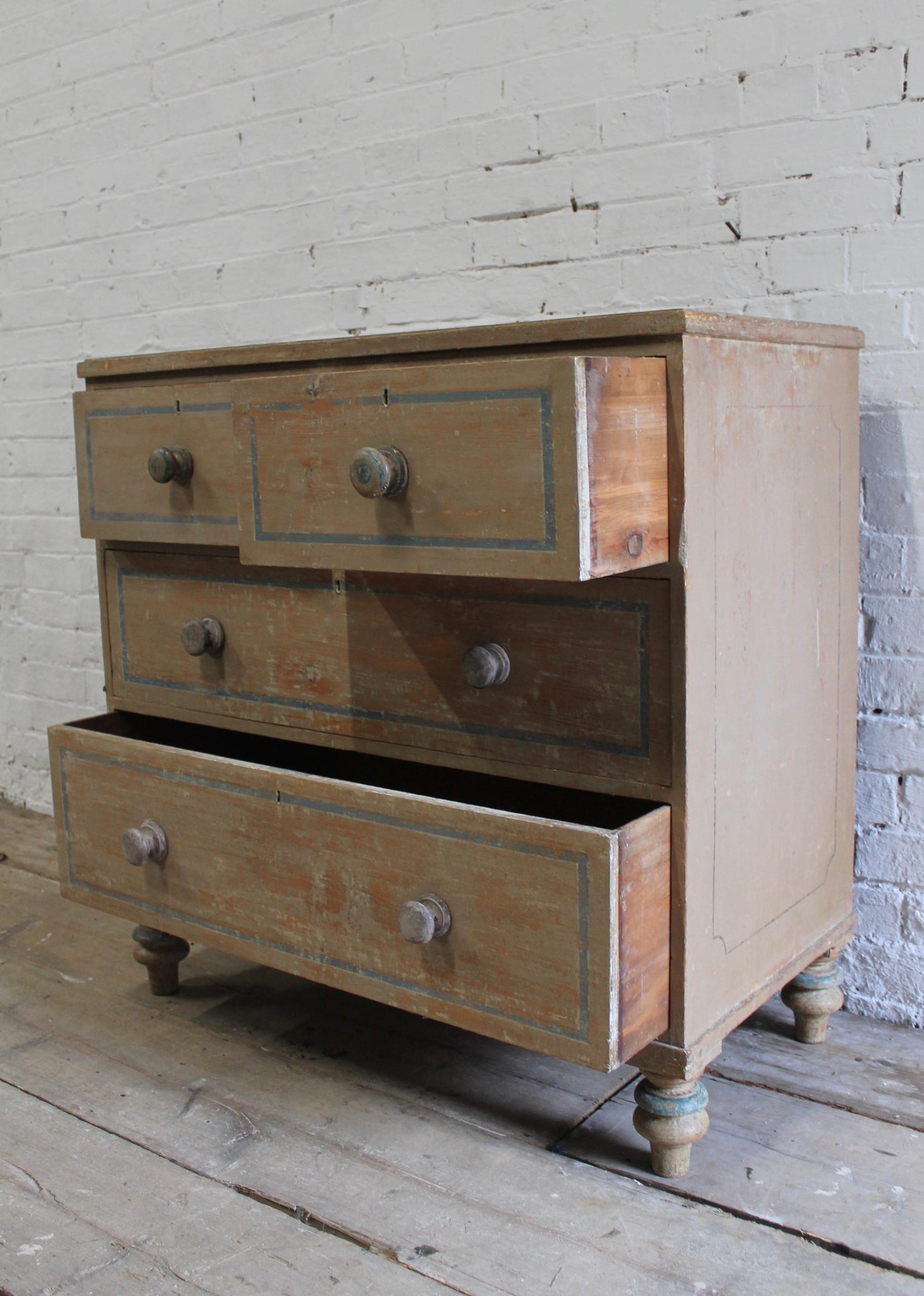 19th c chest of drawers in the original paint