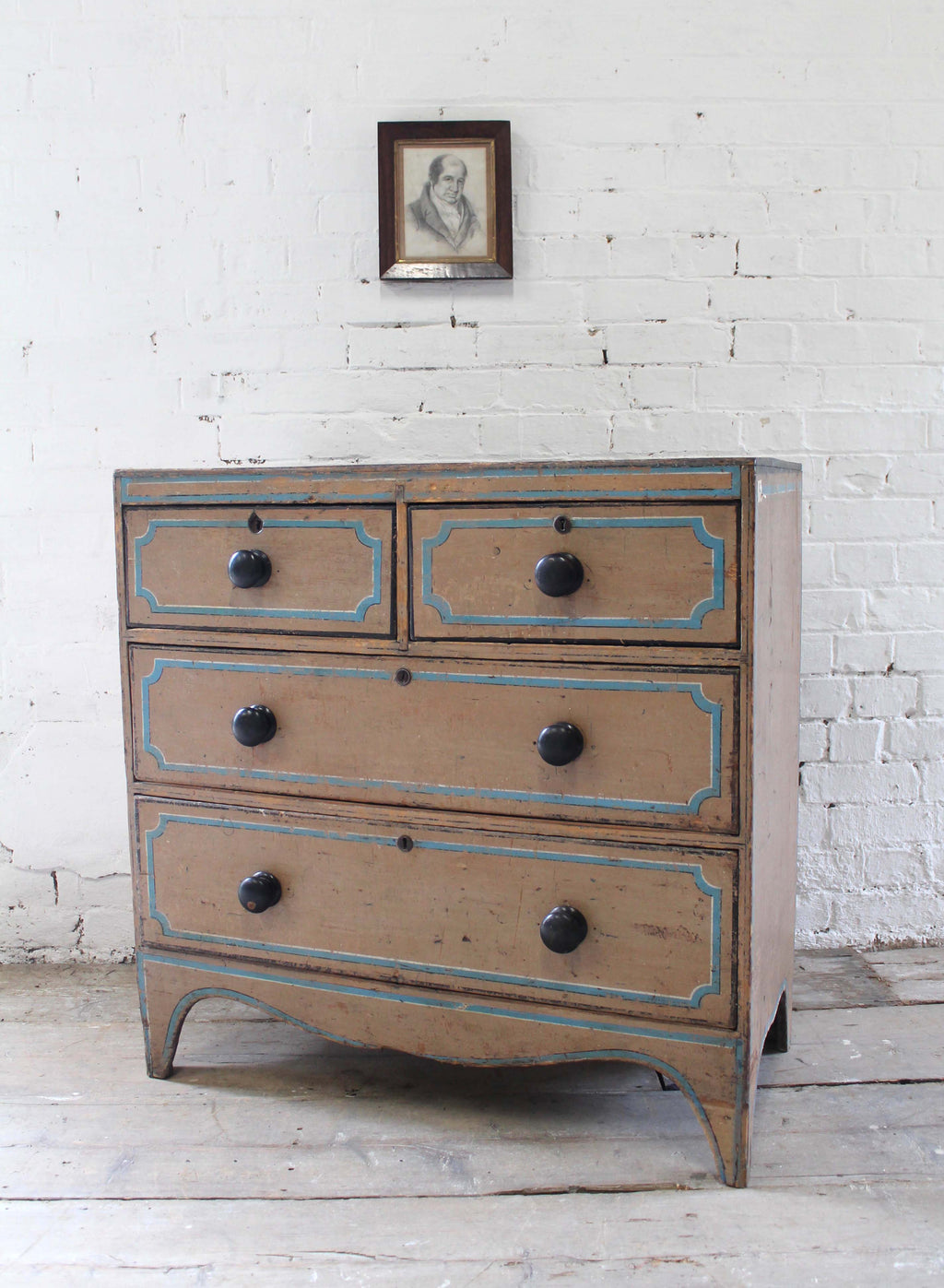 Regency chest of drawers in original paint c. 1825