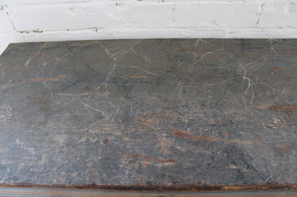Regency chest of drawers in original paint c. 1825