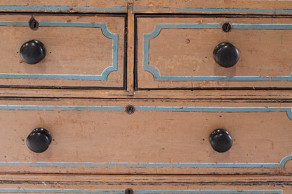 Regency chest of drawers in original paint c. 1825