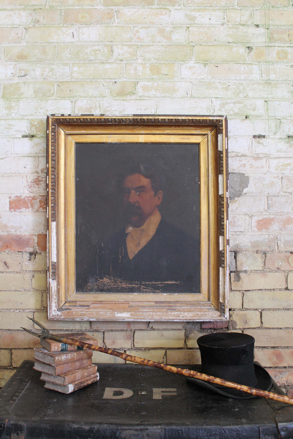 19th century portrait of a gentleman with a horseshoe