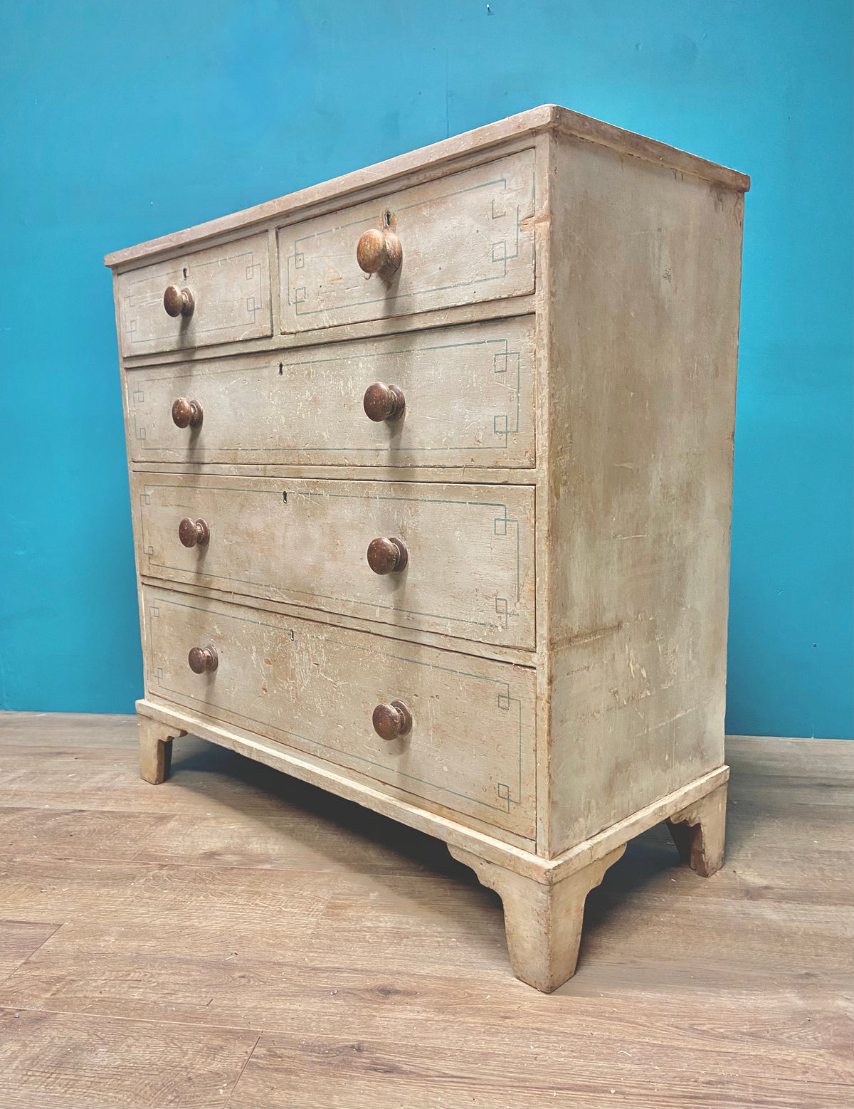 Early 19th century chest of drawers in the original paint