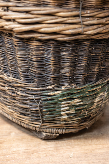 Large scale French champagne basket