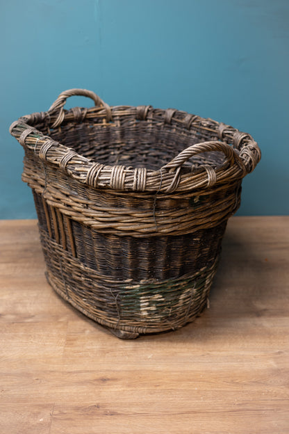 Large scale French champagne basket