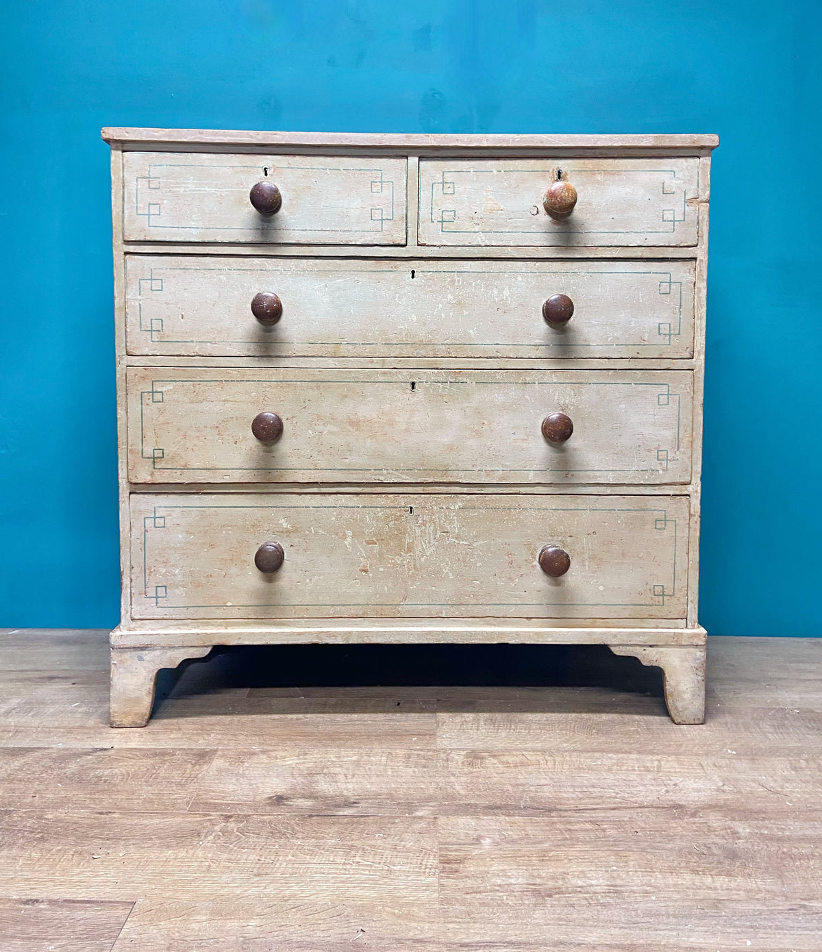 Early 19th century chest of drawers in the original paint